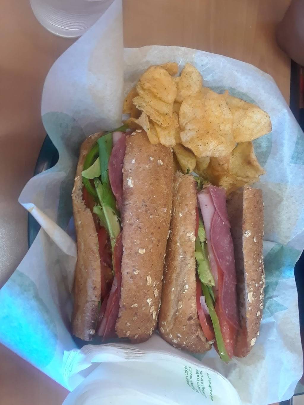 Subway | restaurant | 2015 Garnet Ave #101B, San Diego, CA 92109, USA | 8582705450 OR +1 858-270-5450