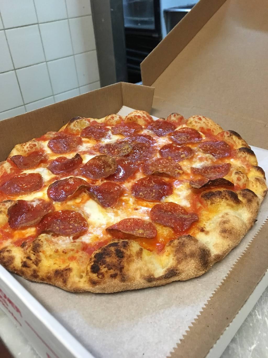 Max | restaurant | 181 Duane St, New York, NY 10013, USA | 2129665939 OR +1 212-966-5939