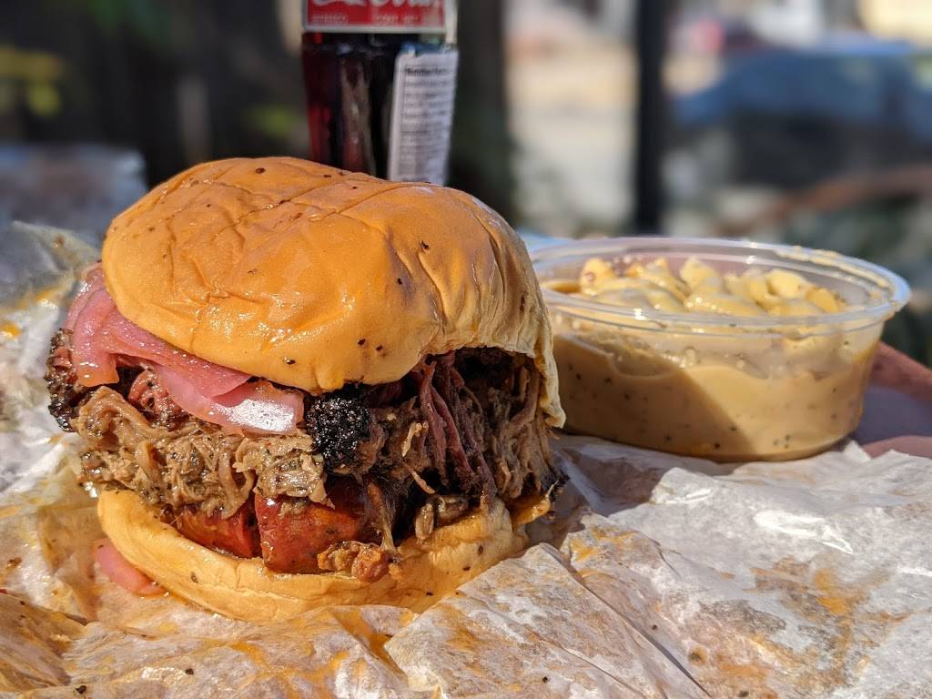 la Barbecue | restaurant | 2027 E Cesar Chavez St, Austin, TX 78702, USA | 5126059696 OR +1 512-605-9696