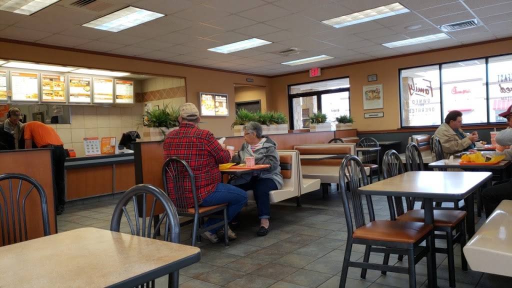 Whataburger | restaurant | 2420 W University Dr, Denton, TX 76201, USA | 9403876505 OR +1 940-387-6505