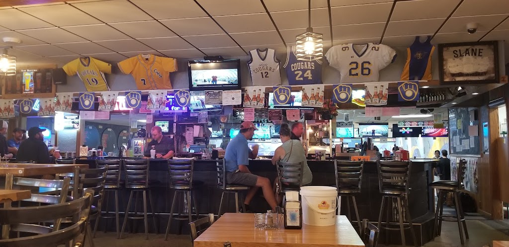 King Pin Lanes | restaurant | 404 S Fond Du Lac Ave, Campbellsport, WI 53010, USA | 9205338392 OR +1 920-533-8392