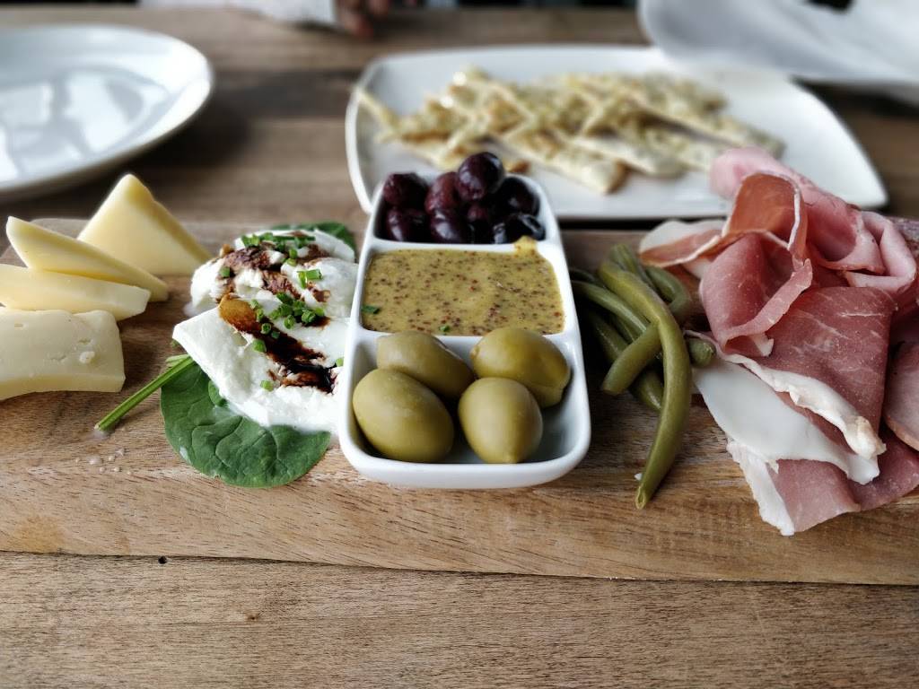 Veloce Italian Kitchen | meal takeaway | 400-1 Ira Needles Blvd Waterloo, ON N2T 0A6, Waterloo, ON N2T 0A6, Canada | 5195710100 OR +1 519-571-0100