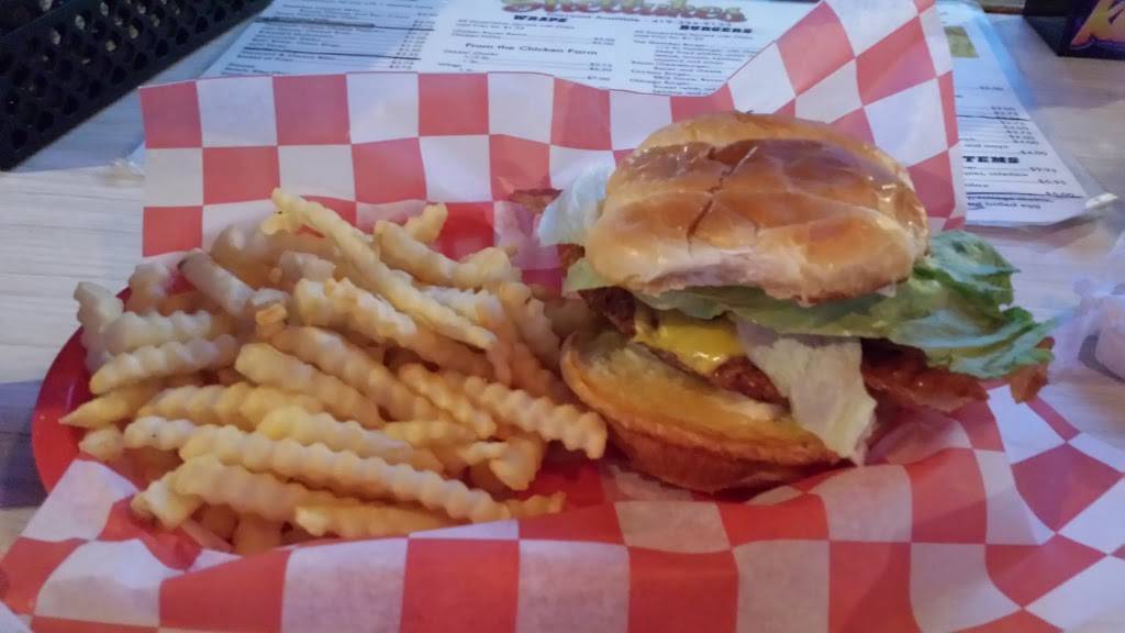 Shellukes Bar & Grill | restaurant | 1673 E State St, Fremont, OH 43420, USA | 4193349133 OR +1 419-334-9133