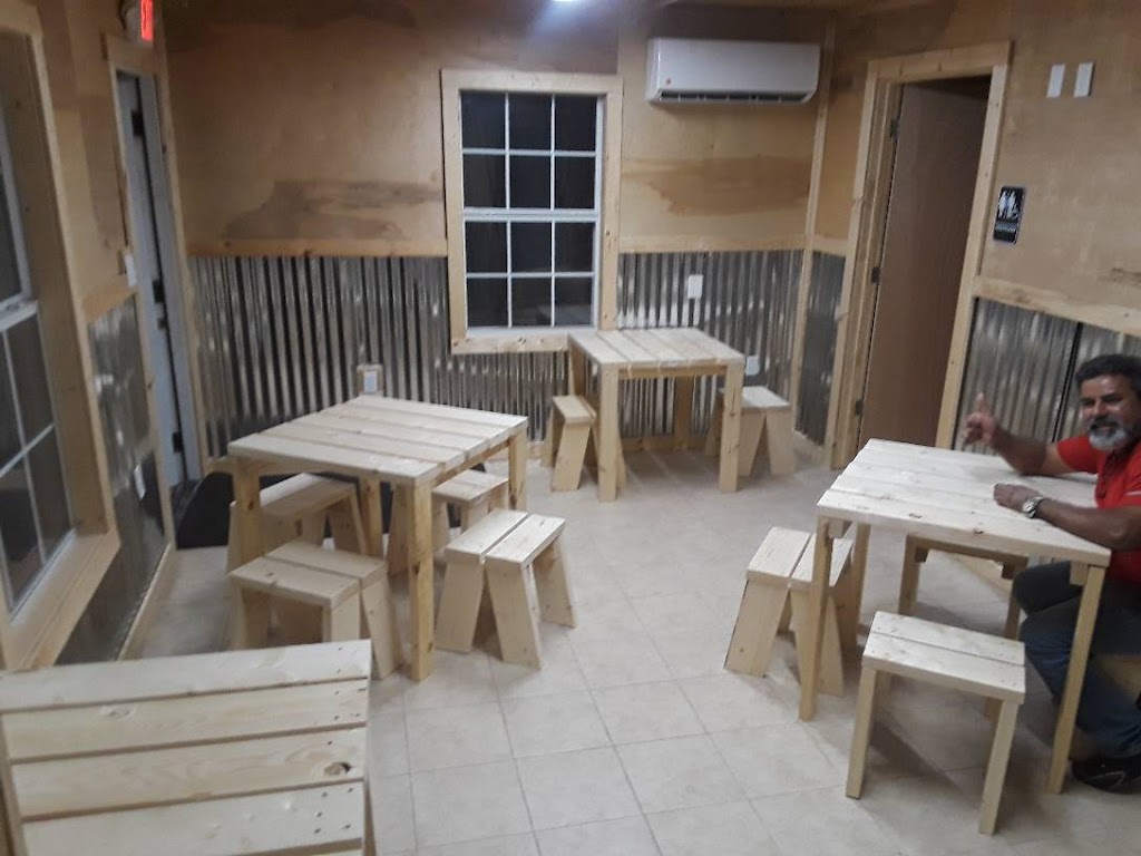 Pit Stop BBQ Smokehouse | restaurant | 215 W Tyler Ave, Harlingen, TX 78550, USA | 9562302098 OR +1 956-230-2098