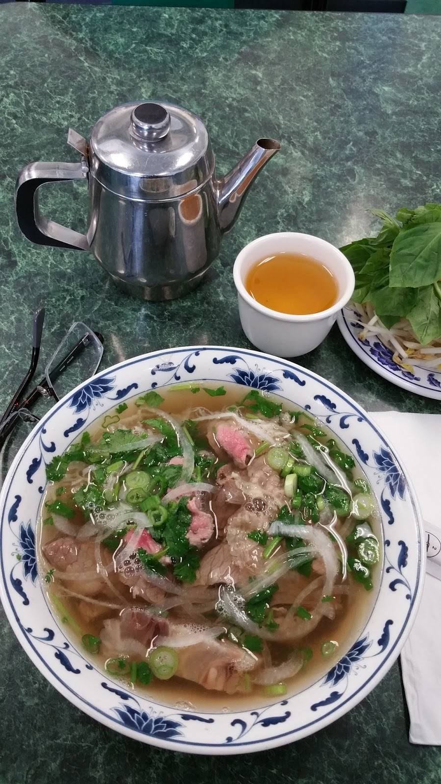 House of Pho | restaurant | 5700 100th St SW, Lakewood, WA 98499, USA | 2539830365 OR +1 253-983-0365