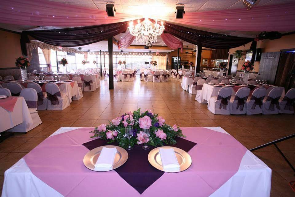 Camino De Guanajuato Restaurant | bakery | 208 W Anaheim St, Wilmington, CA 90744, USA | 3109520887 OR +1 310-952-0887