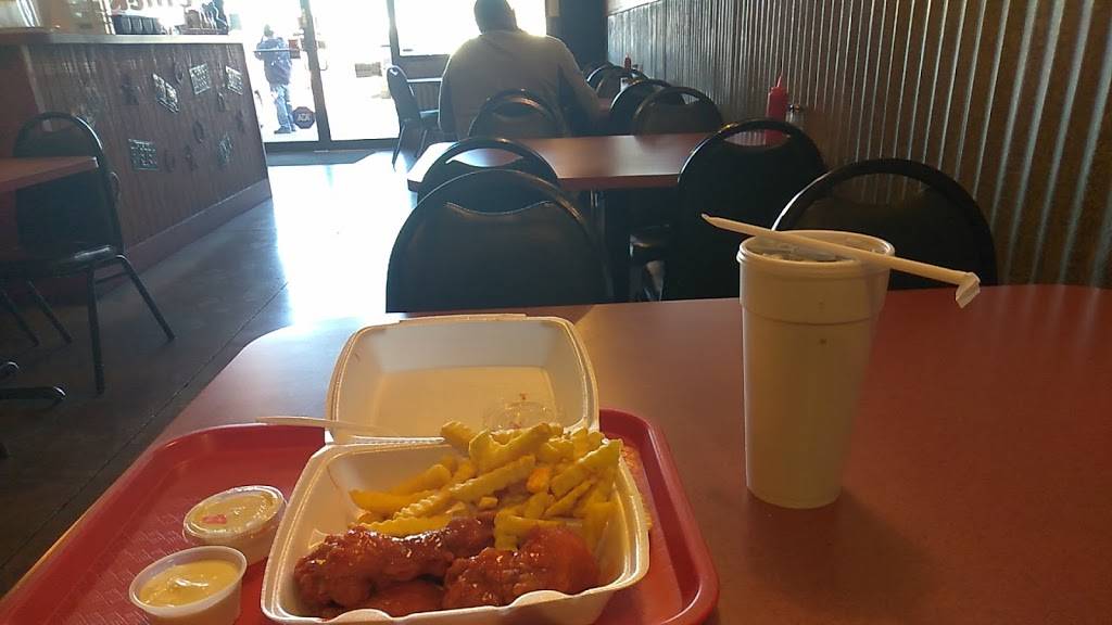 The Wing Shack | restaurant | 3260 Irving Blvd #100, Dallas, TX 75247, USA | 2146300100 OR +1 214-630-0100