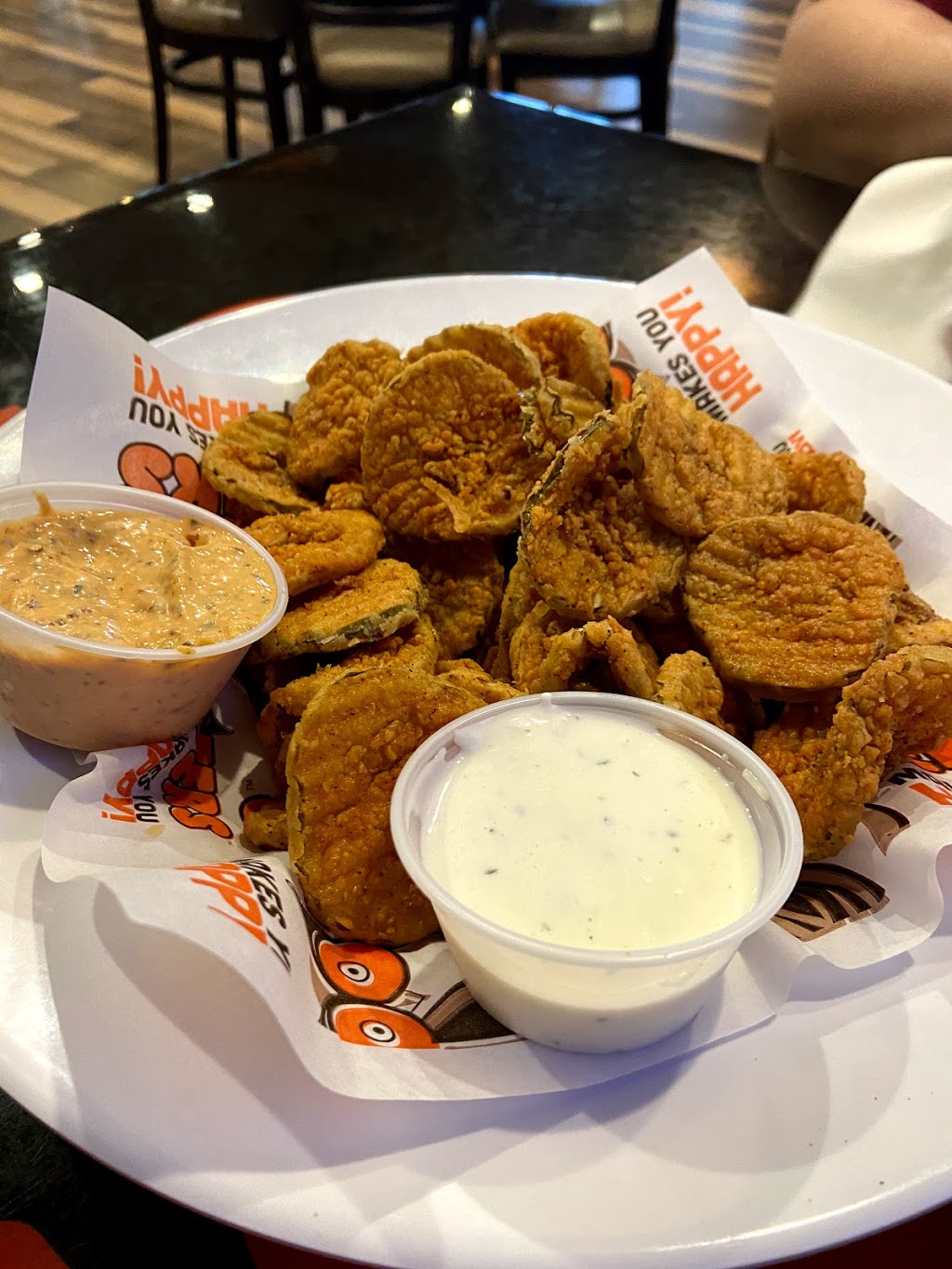 Hooters | restaurant | 3869 Airport Blvd, Mobile, AL 36608, USA | 2513459544 OR +1 251-345-9544