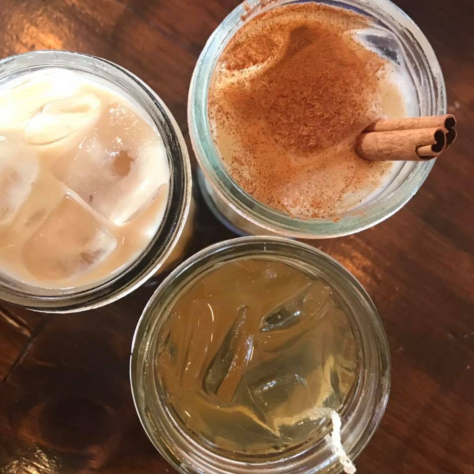 La shop - Bromont | restaurant | 704 Rue Shefford, Bromont, QC J2L 1C1, Canada | 4505349988 OR +1 450-534-9988