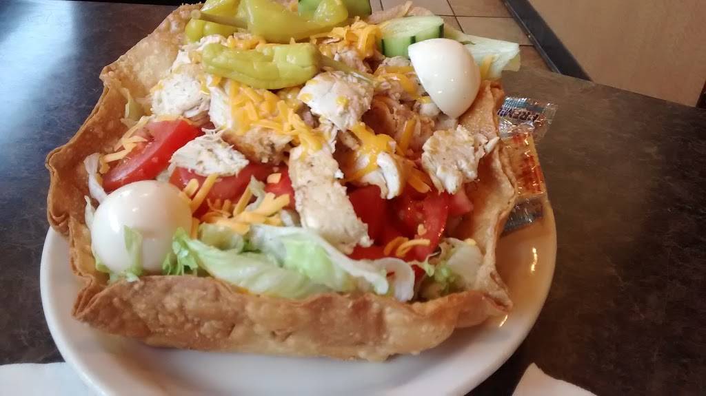 Mr Petes Patio | restaurant | 7811 Firestone Blvd, Downey, CA 90241, USA | 5628617899 OR +1 562-861-7899