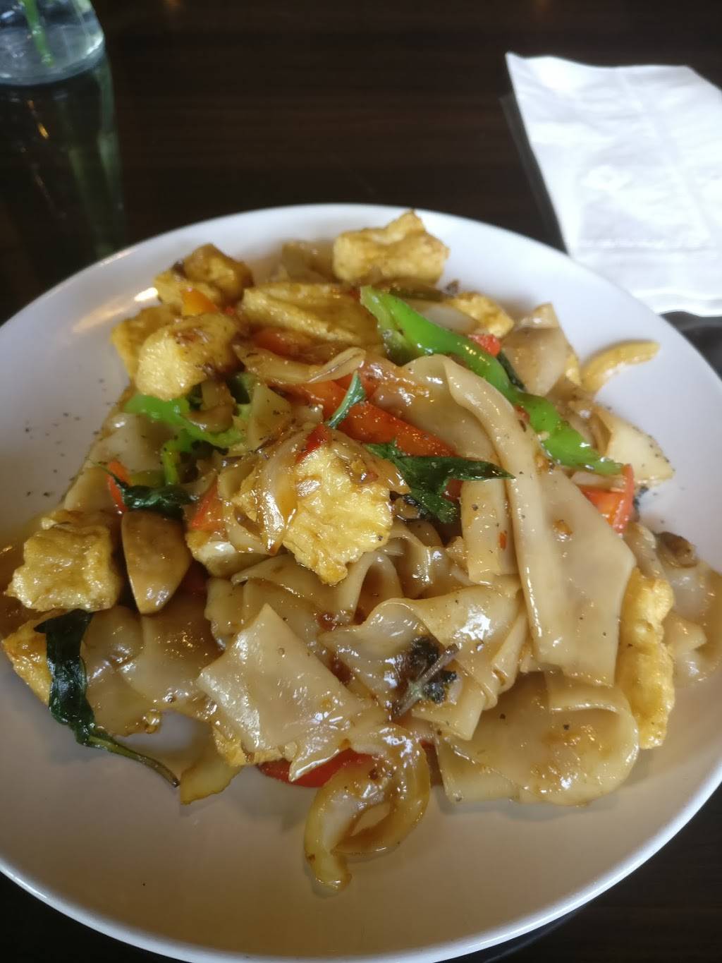 Kob Kun Fine Thai Cuisine | restaurant | 2946 Chain Bridge Rd, Oakton, VA 22124, USA | 7035398140 OR +1 703-539-8140