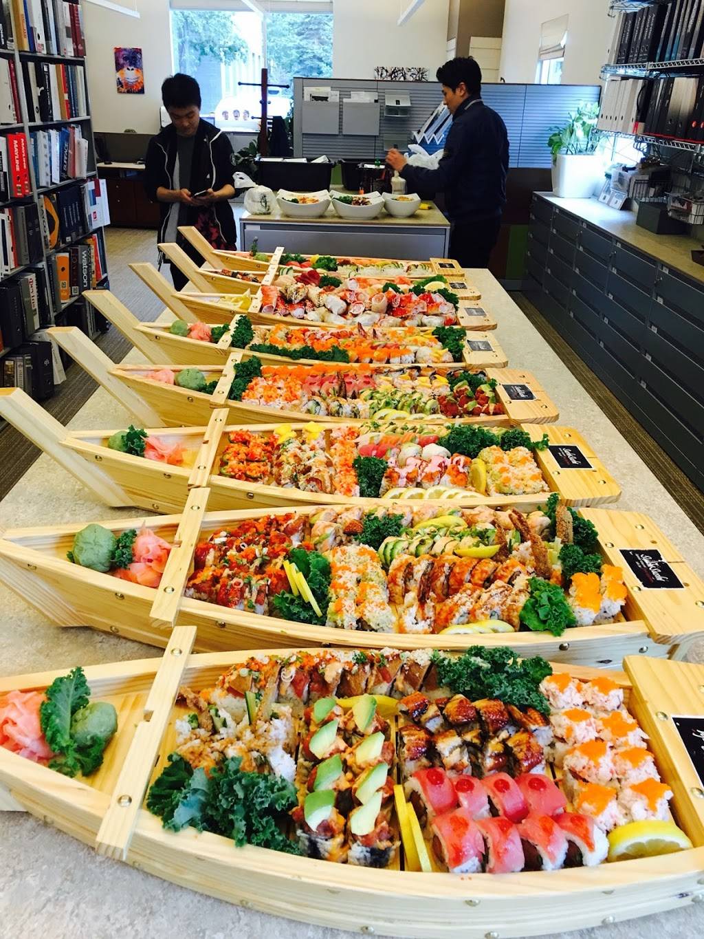 Sushi & Sushi | restaurant | 3337 Fairbanks St, Anchorage, AK 99503, USA | 9073339999 OR +1 907-333-9999