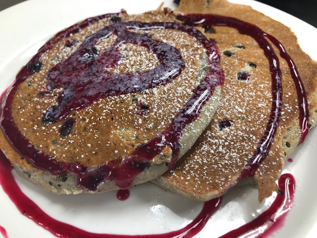 Uptown Tavern & Rooftop | restaurant | 1400 Lagoon Ave, Minneapolis, MN 55408, USA | 6128243333 OR +1 612-824-3333