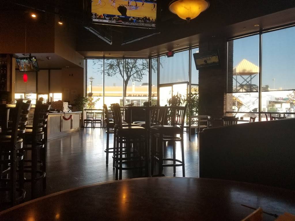 Me-n-Eds Coney Island Grill | restaurant | 175 E Via Del Parque, Fresno, CA 93720, USA | 5594401088 OR +1 559-440-1088