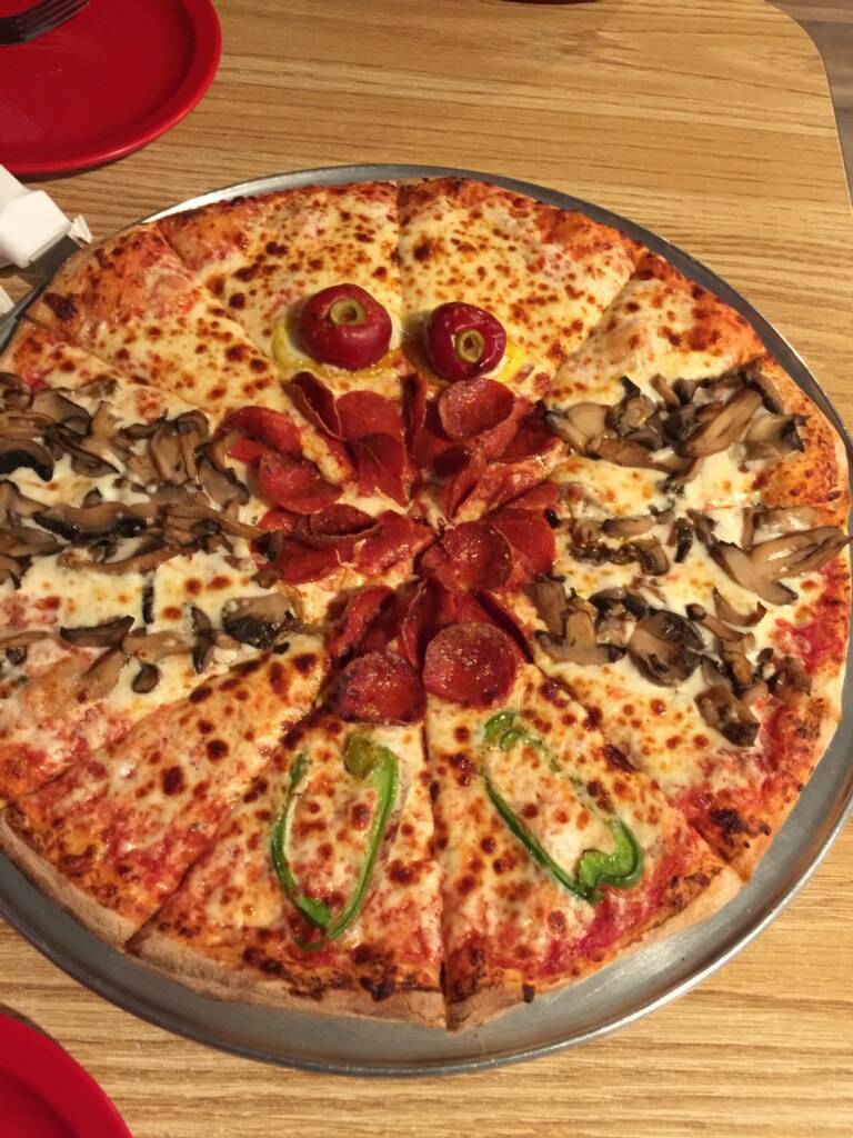 Village Pizza Inn | restaurant | 3004 Jackson Ave, Point Pleasant, WV 25550, USA | 3046754472 OR +1 304-675-4472