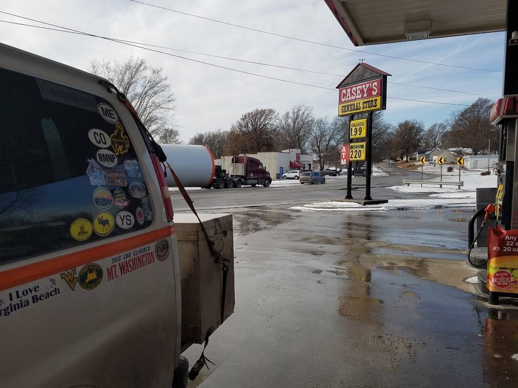 Caseys | meal takeaway | 319 E Walnut St, Waverly, MO 64096, USA | 6604932648 OR +1 660-493-2648