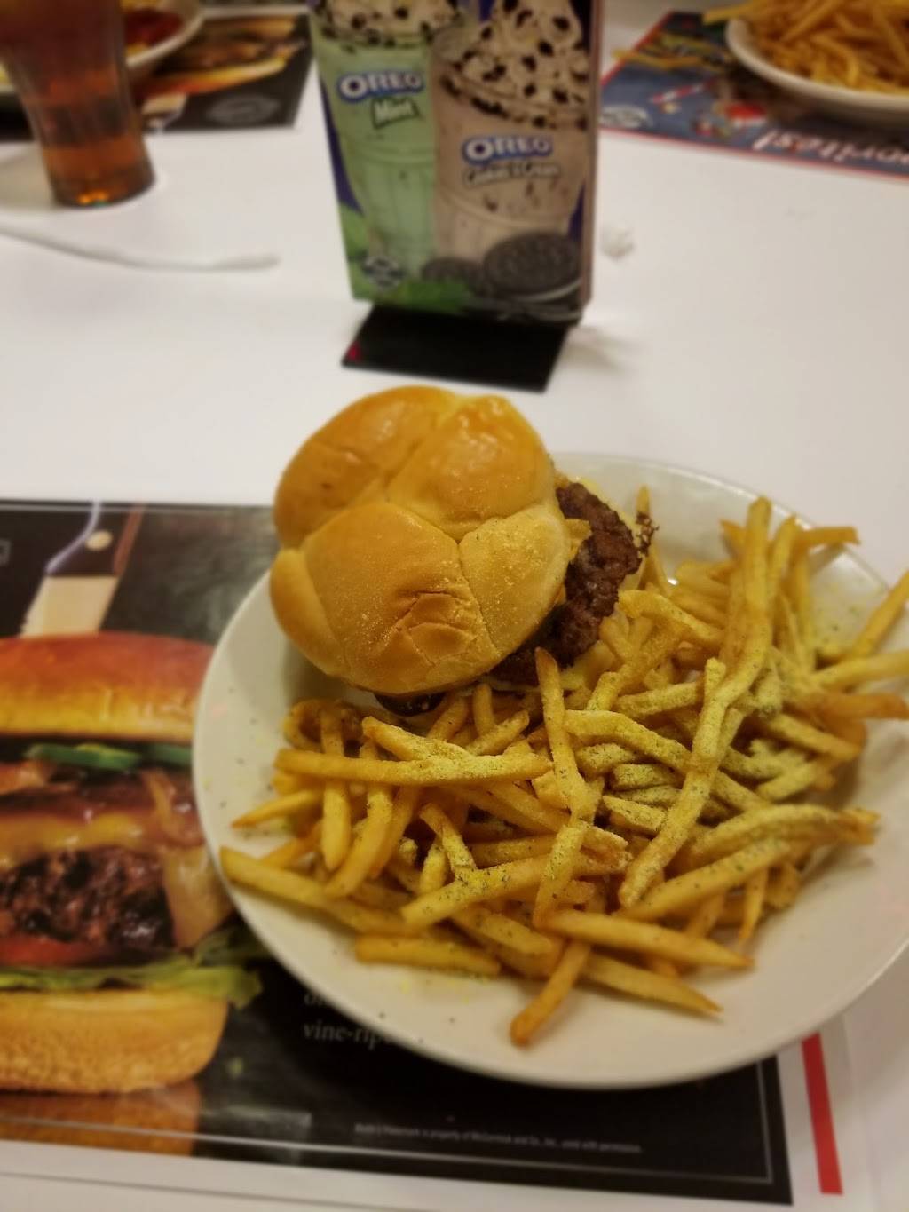 Steak n Shake | restaurant | 499 Congaree Rd, Greenville, SC 29607, USA | 8642846256 OR +1 864-284-6256