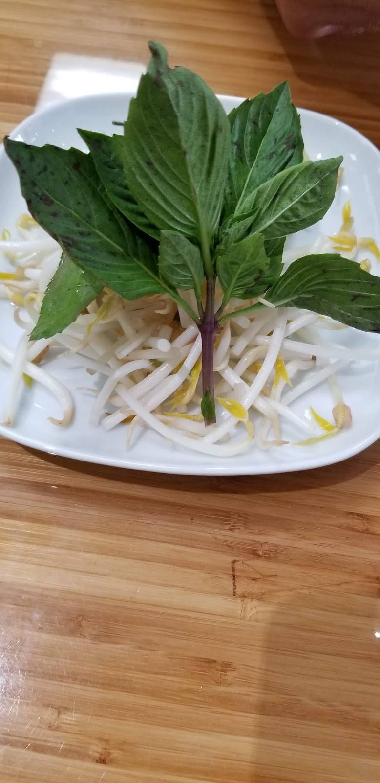 Station Pho | restaurant | 327 Boulevard Saint-Martin O, Laval, QC H7M 1Y7, Canada | 4509010399 OR +1 450-901-0399