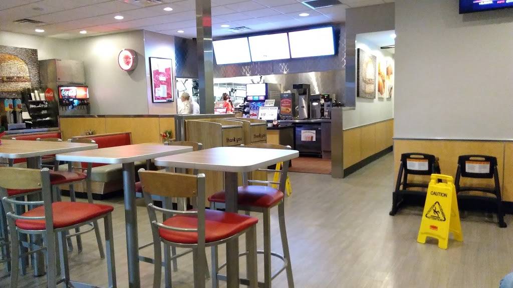 Krystal | meal takeaway | 12 Stonebridge Blvd, Jackson, TN 38305, USA | 7316640248 OR +1 731-664-0248