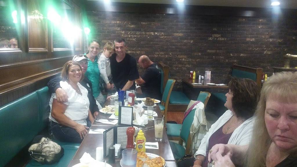 Ye Olde Standish Grille | restaurant | 175 N Bedford St, East Bridgewater, MA 02333, USA | 5083783682 OR +1 508-378-3682