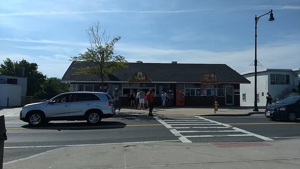 Bianchis Pizza | restaurant | 322 Revere Beach Blvd, Revere, MA 02151, USA | 7812849472 OR +1 781-284-9472