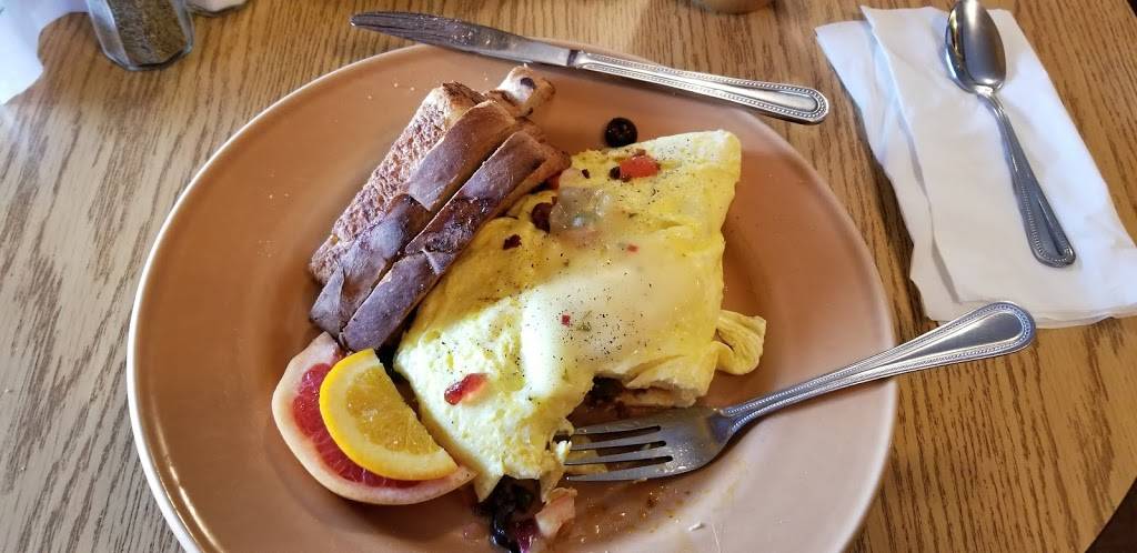 Serving Spoon | cafe | 821 1st St, Menominee, MI 49858, USA | 9068637770 OR +1 906-863-7770