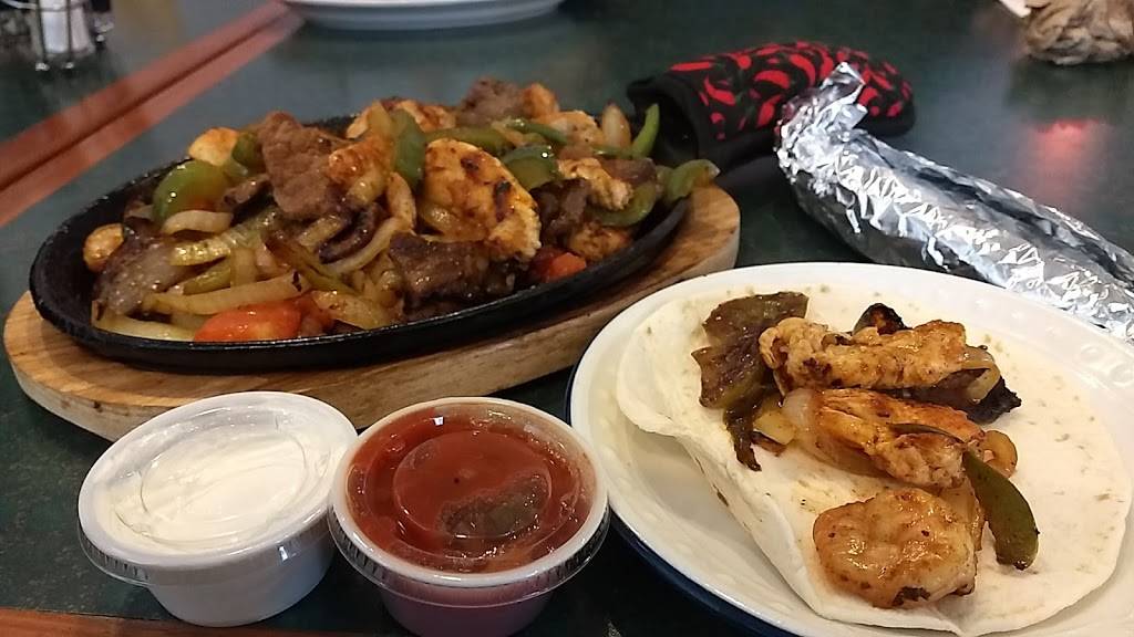 Moes Italian Restaurant | restaurant | 101 N Broad St, Kenbridge, VA 23944, USA | 4346766637 OR +1 434-676-6637