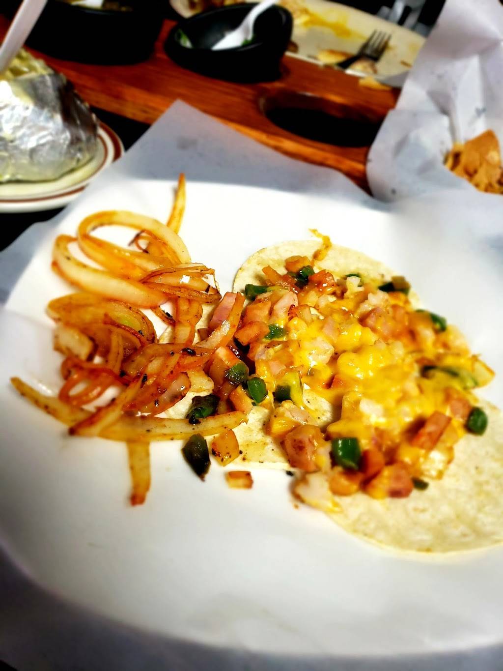 Al Chile Taqueria | restaurant | 9618 Socorro Rd, El Paso, TX 79927, USA | 9152719500 OR +1 915-271-9500