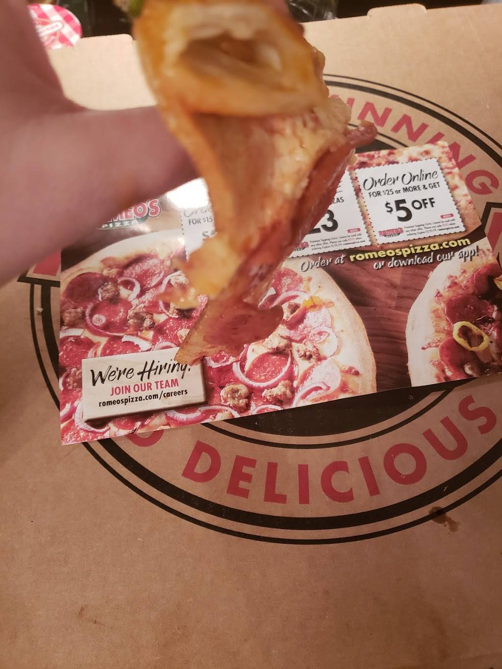 Romeos Pizza | restaurant | 2207 Stringtown Rd, Grove City, OH 43123, USA | 6145393800 OR +1 614-539-3800