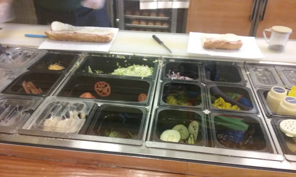 Subway | restaurant | 1028 Bill Tuck Hwy, South Boston, VA 24592, USA | 4345755500 OR +1 434-575-5500