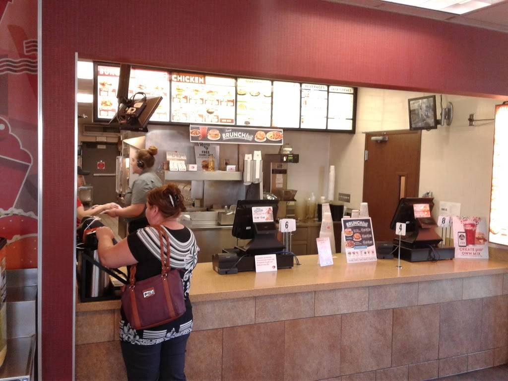 Jack in the Box | restaurant | 24820 Pico Canyon Rd, Santa Clarita, CA 91381, USA | 6612591401 OR +1 661-259-1401