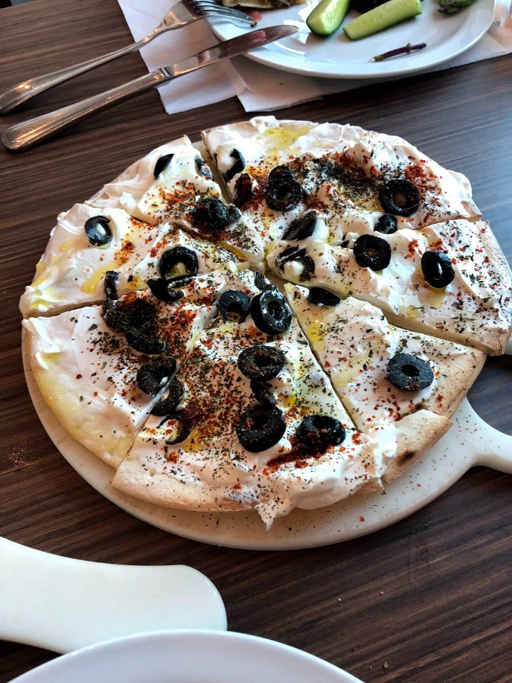 Lylac | restaurant | 1625 Boulevard Marcel-Laurin, Saint-Laurent, QC H4R 0B7, Canada | 5145075327 OR +1 514-507-5327