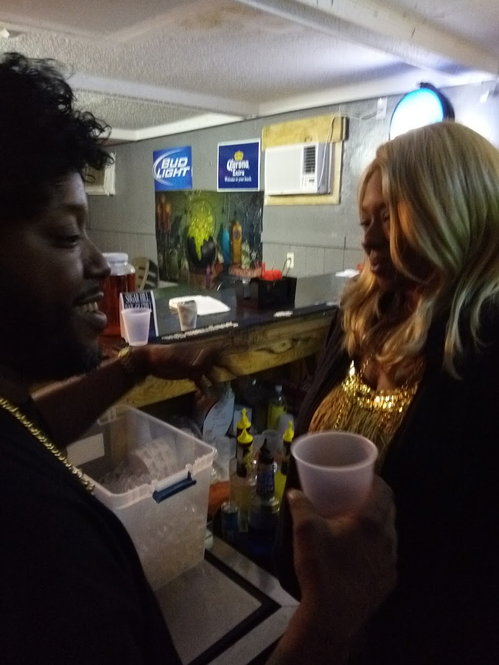 Sugar Hill Bar And Grill | restaurant | 5020 N State St, Jackson, MS 39206, USA | 7692185088 OR +1 769-218-5088