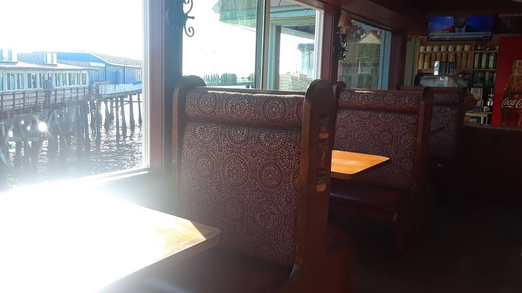 Waterfront Pizzeria | restaurant | Fishermans Wharf, Redondo Beach, CA 90277, USA | 3103747499 OR +1 310-374-7499