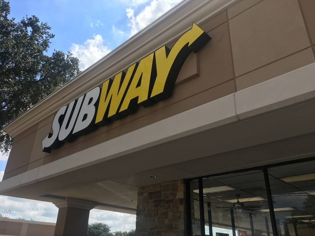 Subway Restaurants | restaurant | Farmers Branch Shopping Center, 12895 Josey Ln #104, Farmers Branch, TX 75234, USA | 9724844922 OR +1 972-484-4922