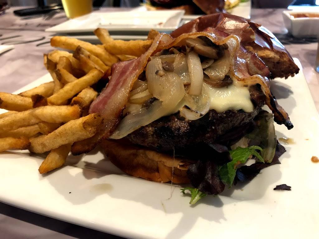 Carmen’s Bistro & Bar | restaurant | 619 4th St, Santa Rosa, CA 95404, USA | 7078435186 OR +1 707-843-5186