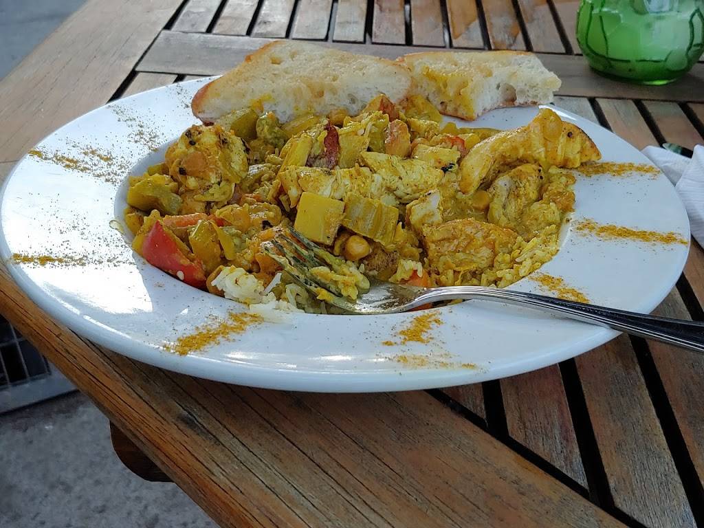 Chemong Lodge | restaurant | 764 Hunter St, Bridgenorth, ON K0L 1H0, Canada | 7052928435 OR +1 705-292-8435