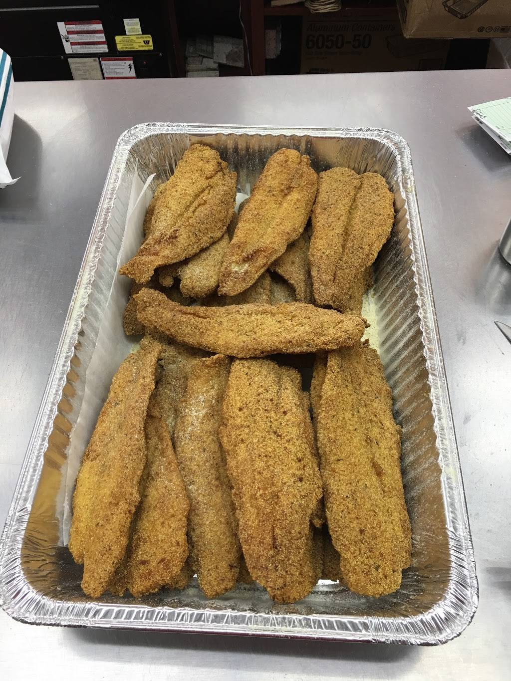 Southfield Fish & Chicken | restaurant | 25239 Telegraph Rd, Southfield, MI 48033, USA | 2486036000 OR +1 248-603-6000