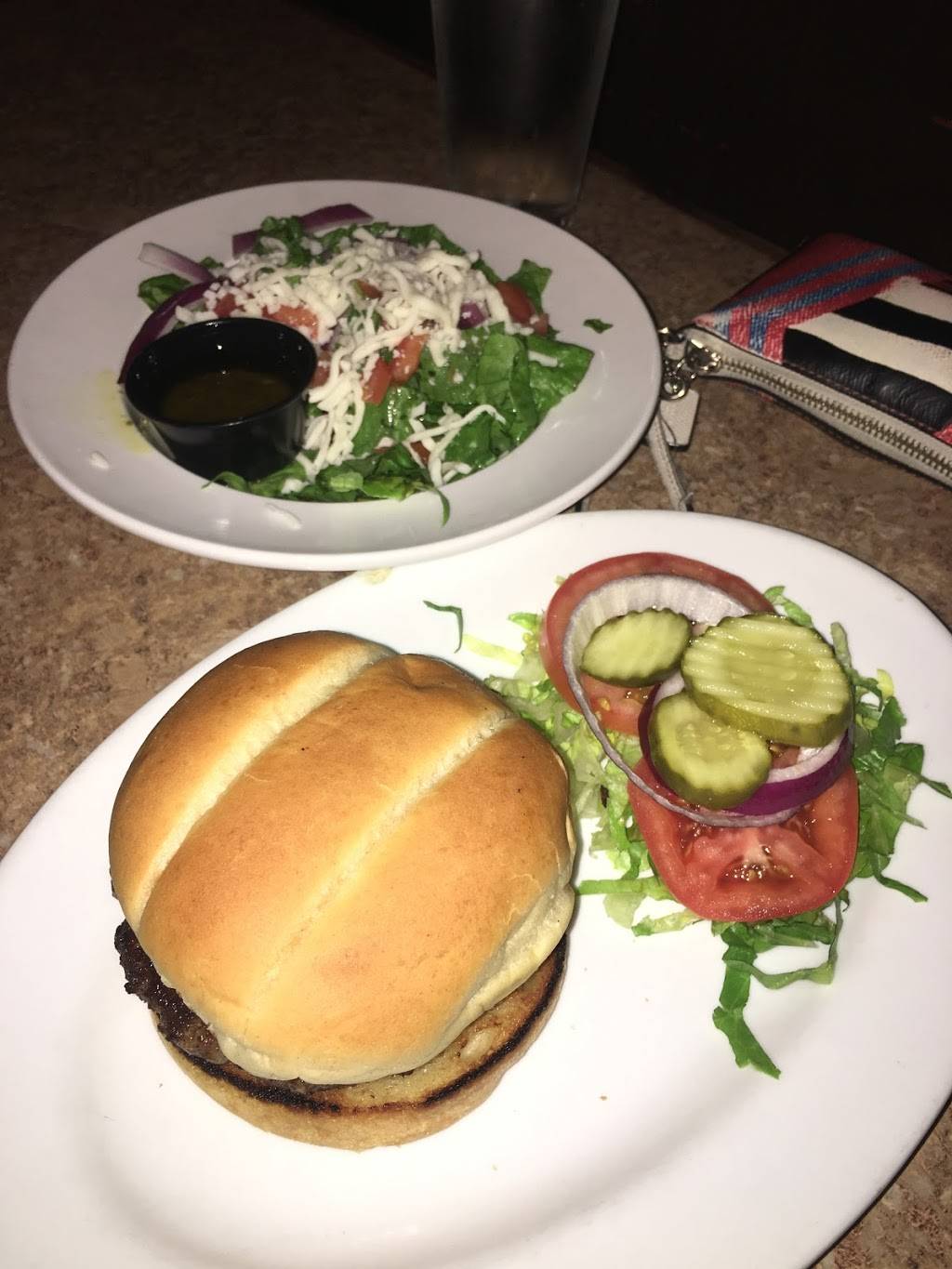 Tap House Pub and Patio | restaurant | 9015 Veterans Memorial Pkwy, OFallon, MO 63366, USA | 6364392390 OR +1 636-439-2390