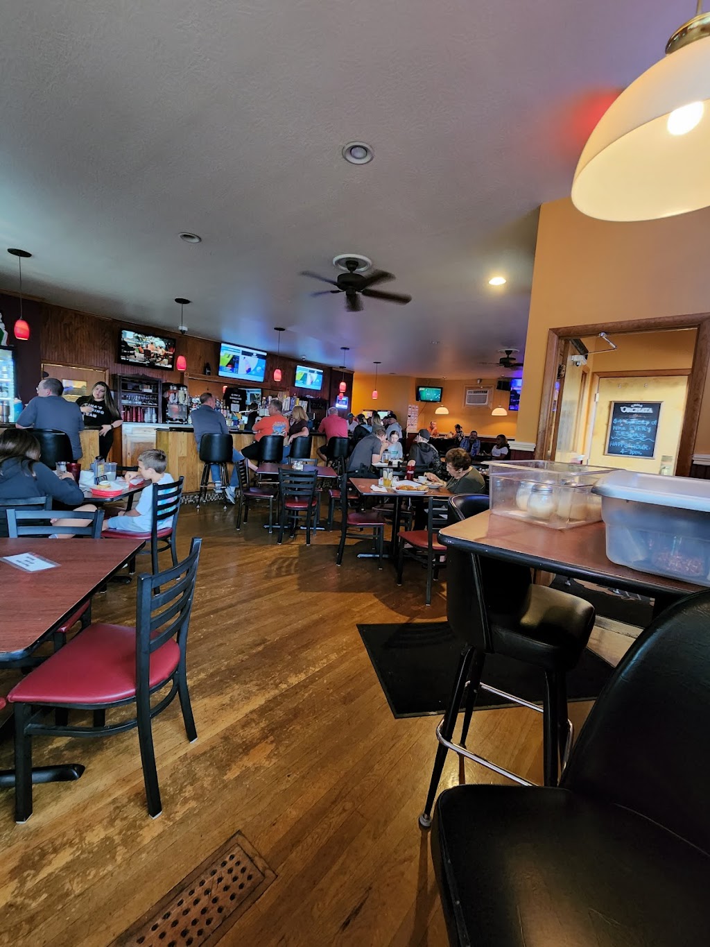 Ginas Italian Kitchen & Tavern | restaurant | 1005 Eaton Ave, Hamilton, OH 45013, USA | 5138891530 OR +1 513-889-1530