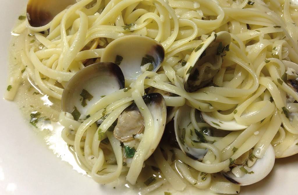 Vinnys Kendall Park Pizza & Restaurant | restaurant | 7 Allston Rd, Kendall Park, NJ 08824, USA | 7322974880 OR +1 732-297-4880