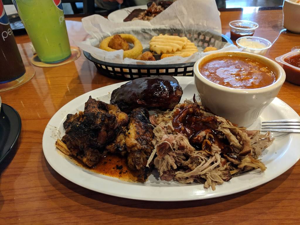 Smoke-Es Bar & Grill | restaurant | 403 Ottawa St, Kalida, OH 45853, USA | 4195323221 OR +1 419-532-3221