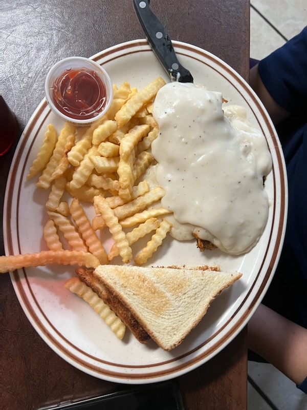 Pepes Diner | restaurant | 3618 W, FM2105, San Angelo, TX 76901, USA | 3256555511 OR +1 325-655-5511