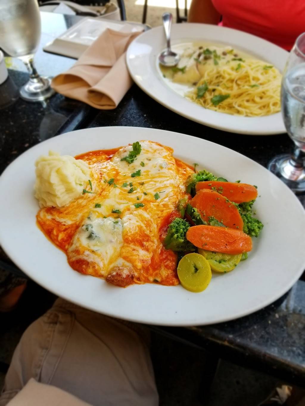 Villa Capri Trattoria & Wine Bar | restaurant | 14771 Pomerado Rd, Poway, CA 92064, USA | 8583919400 OR +1 858-391-9400