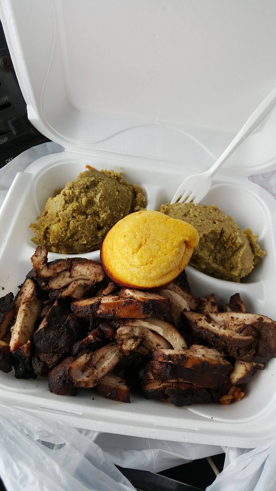 Mini chi-chi | restaurant | 5431 W Madison St, Chicago, IL 60644, USA | 7733790970 OR +1 773-379-0970