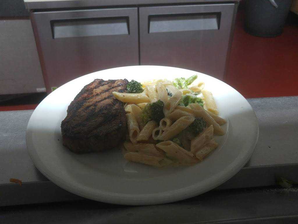 Grunions Sports Bar & Grill | restaurant | 1501 N Sepulveda Blvd, Manhattan Beach, CA 90266, USA | 3105459910 OR +1 310-545-9910