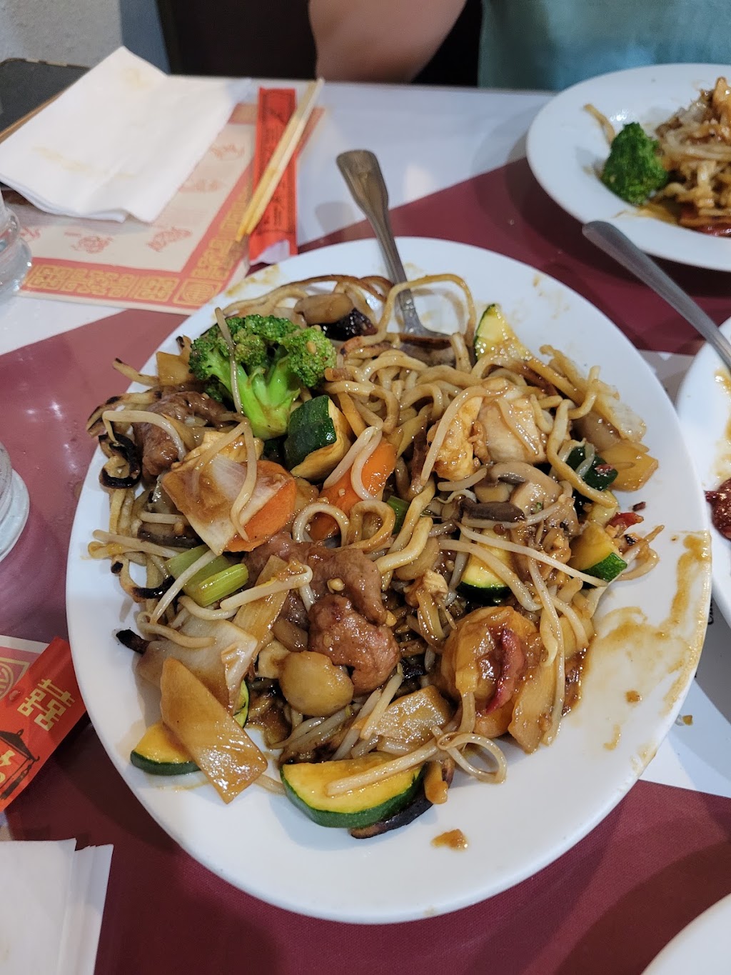 Dragon Palace | restaurant | 37345 CA-299, Burney, CA 96013, USA | 5303353288 OR +1 530-335-3288