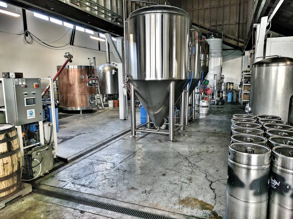 AI Taproom | restaurant | 3096 E 10th St, Oakland, CA 94601, USA | 5104793185 OR +1 510-479-3185