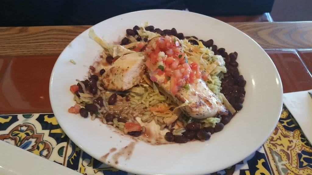 Chilis Grill & Bar | meal takeaway | 890 S Waukegan Rd, Waukegan, IL 60085, USA | 8476890540 OR +1 847-689-0540