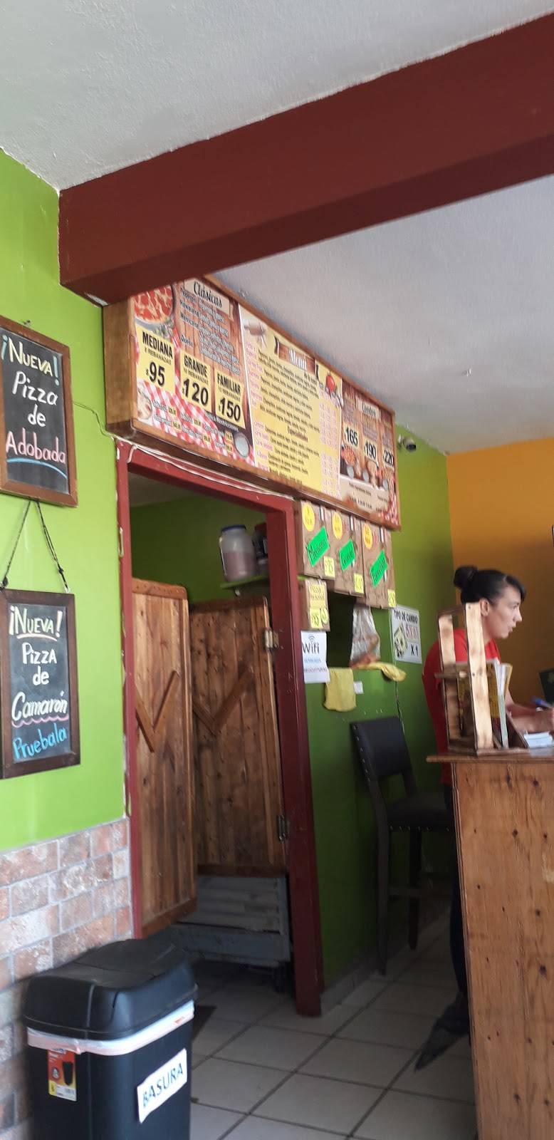 Victors Pizza | restaurant | 22785, Libramiento Escritores 1119, Aeropuerto, 22785 Ensenada, B.C., Mexico | 016461206959 OR +52 646 120 6959